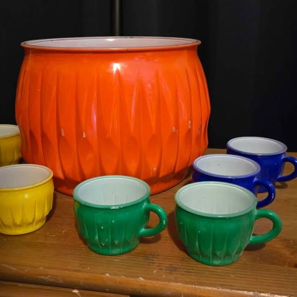 Vintage Slick And Sassy Jeanette MCM 10 qt Glass Punch Bowl Set and 12 mugs